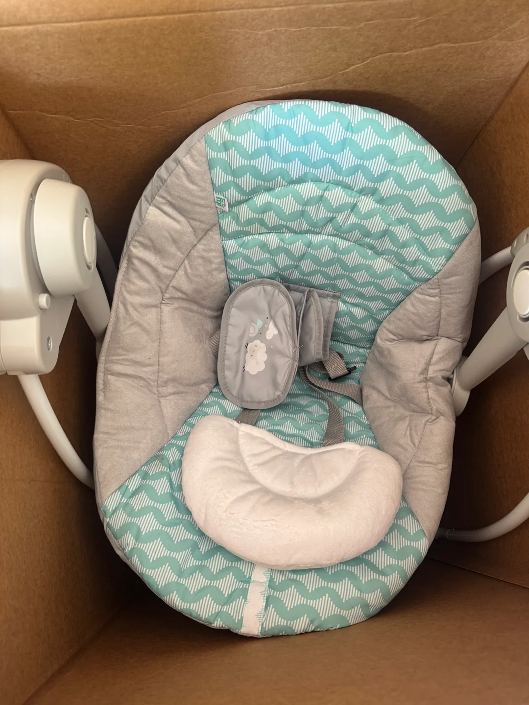 Portable Automatic 6-Speed Baby Swing thumbnail