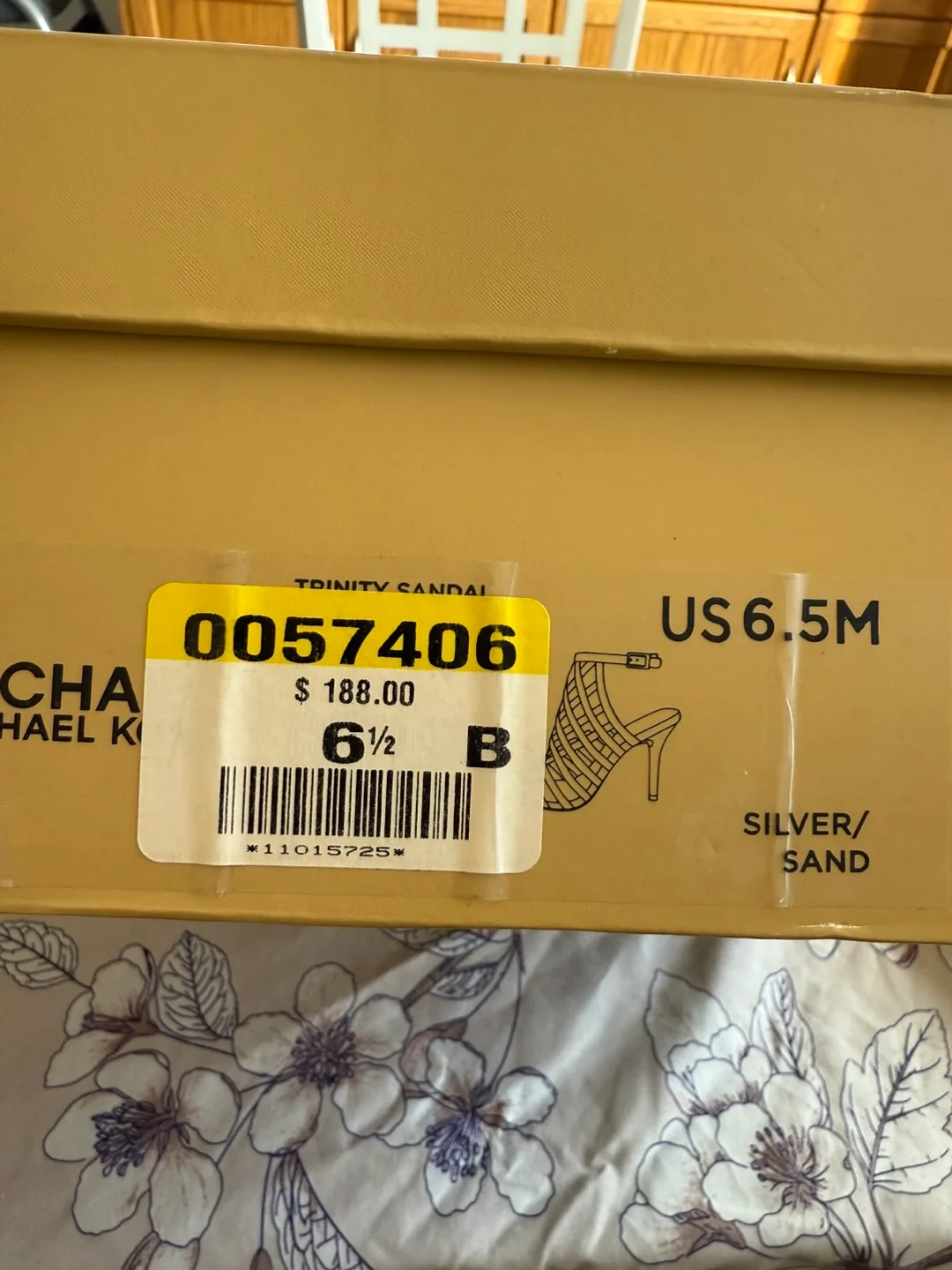 MK sandals image indicator(8)