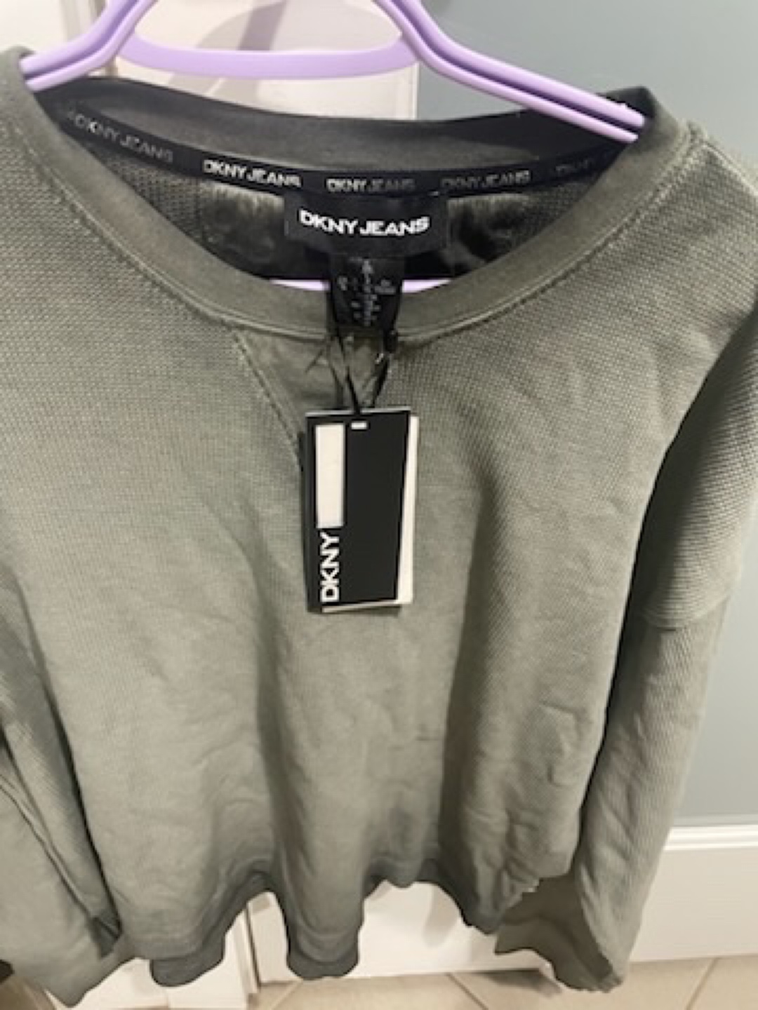 New DKNY Shirt Size Large