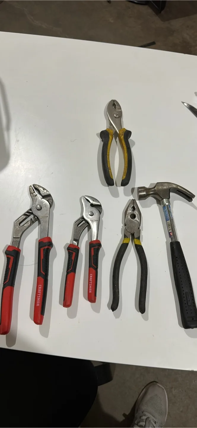 Craftsman Pliers and Hammer Set thumbnail