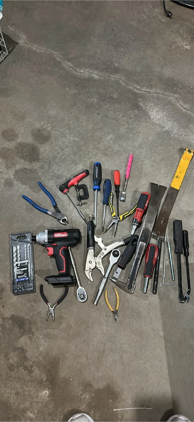 Variety of Used Hand Tools thumbnail
