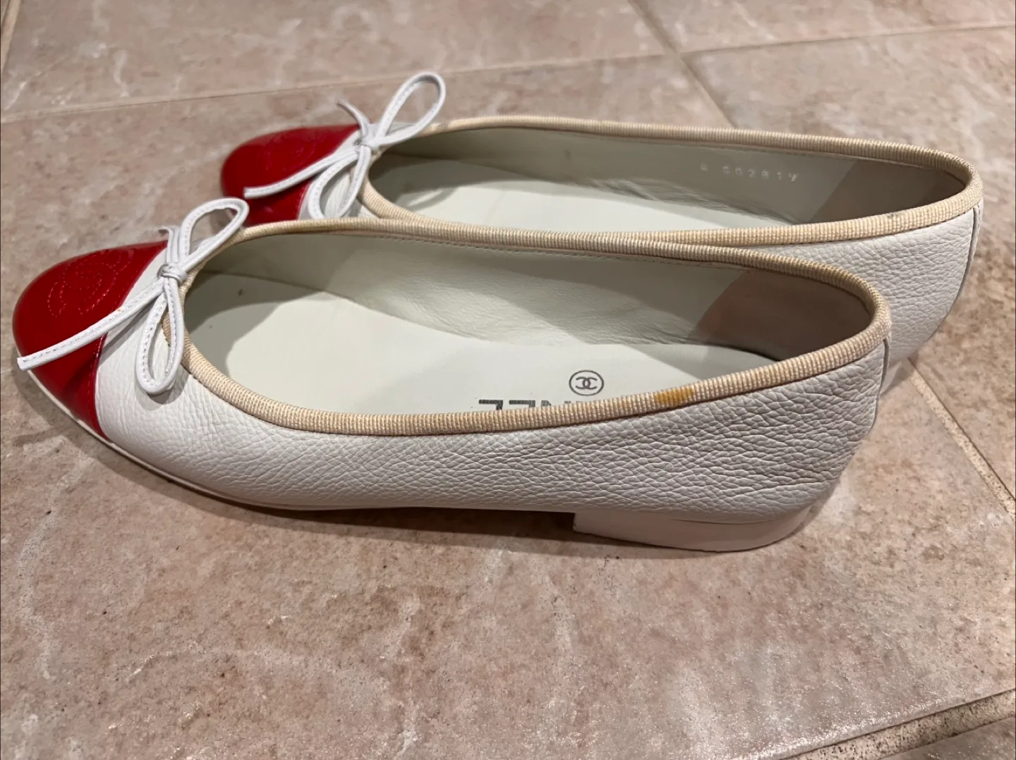 Authentic Chanel Ballet Flats - Size 36 image indicator(7)