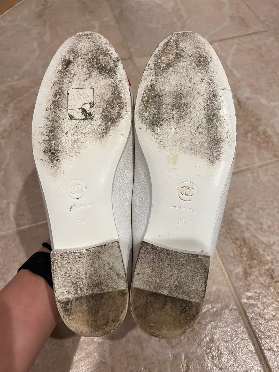 Authentic Chanel Ballet Flats - Size 36 image indicator(2)