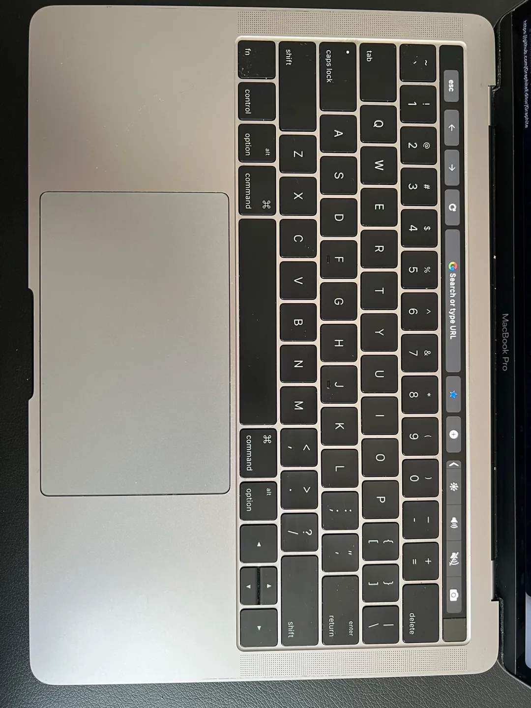 MacBook Pro with RARE TouchBar image indicator(2)