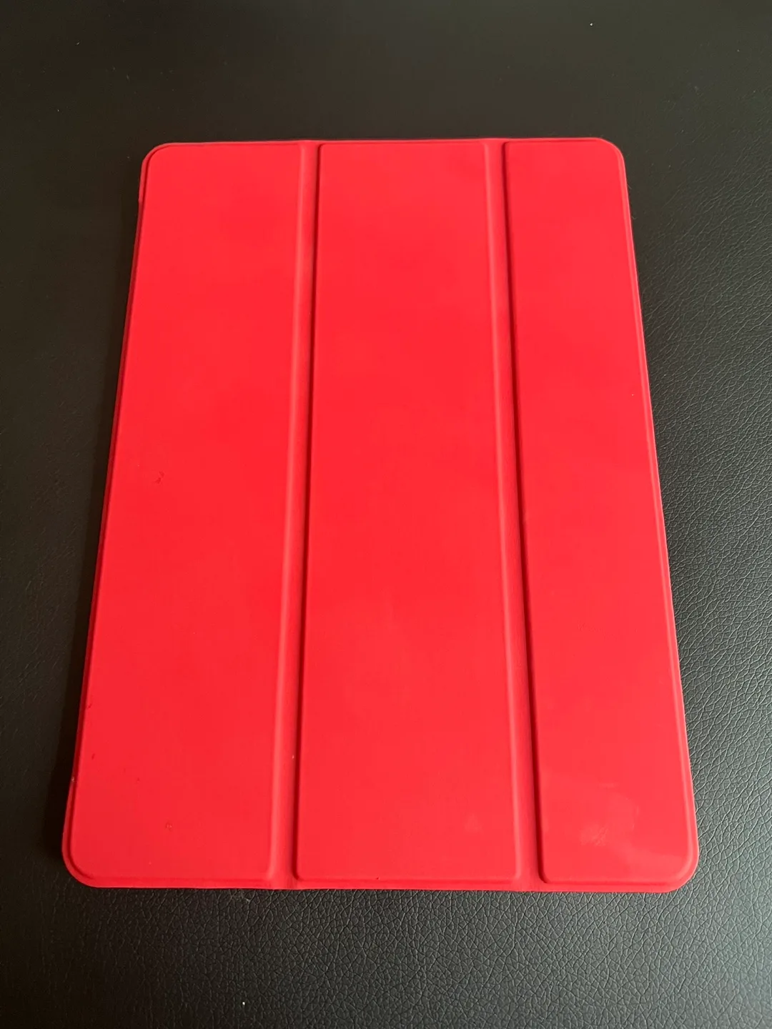 iPad 128GB with Case image indicator(3)