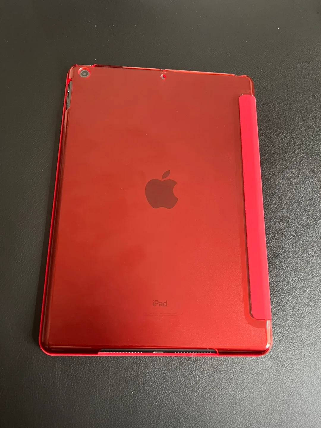 iPad 128GB with Case image indicator(4)