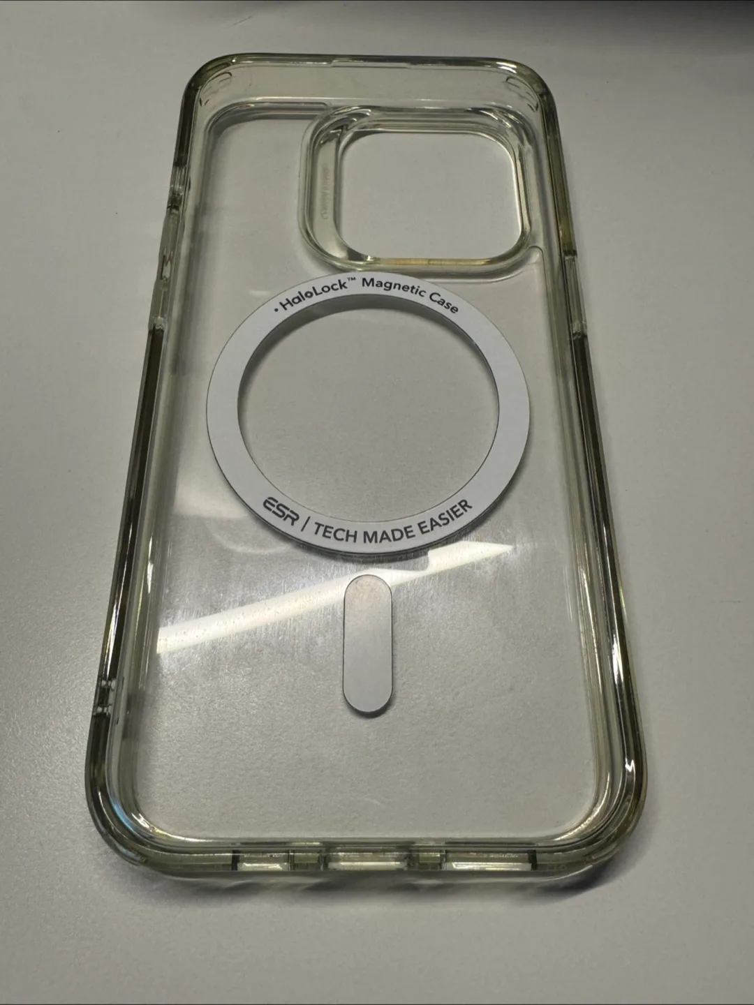 ESR HaloLock Magnetic iPhone Case image indicator(2)