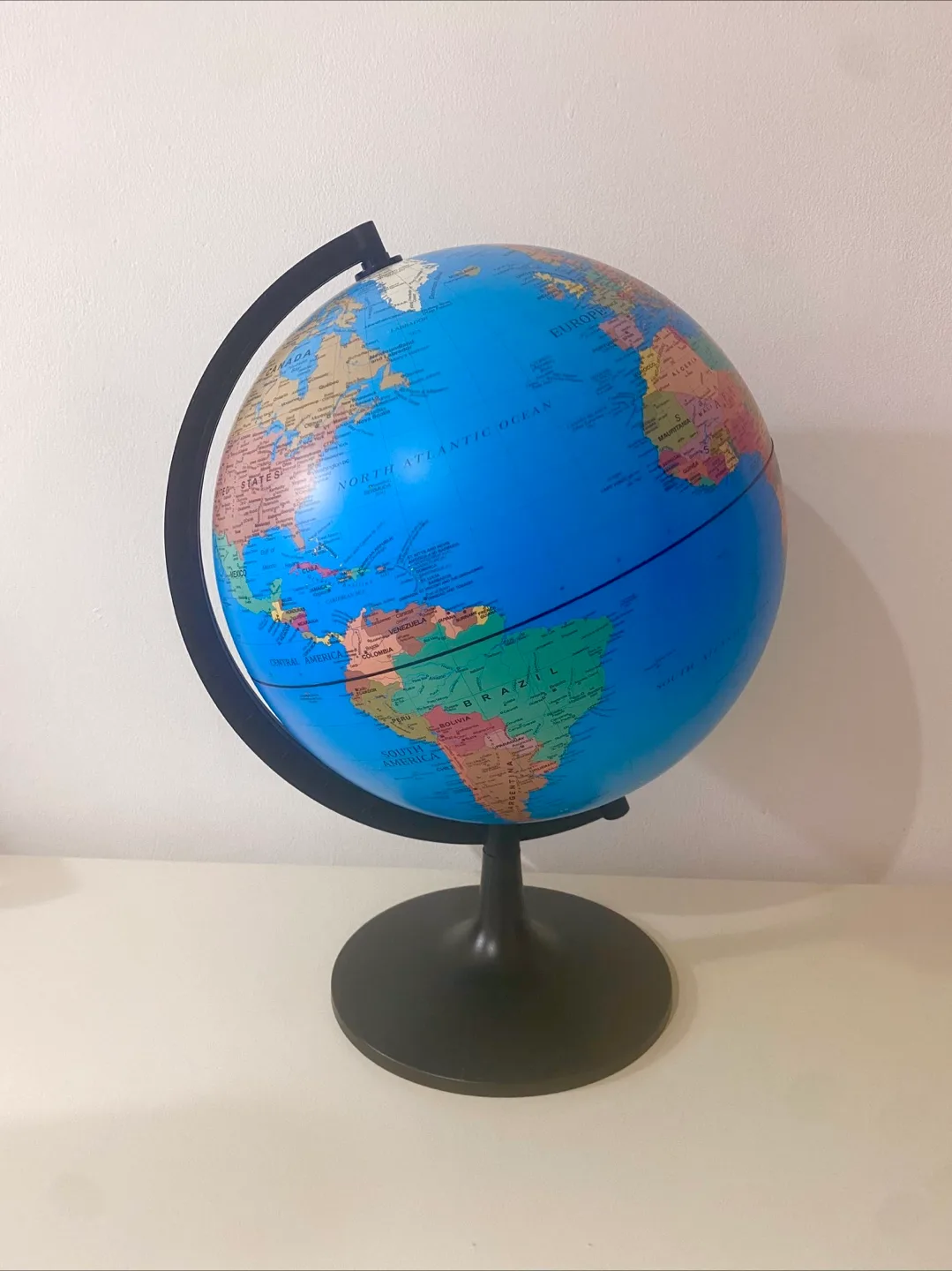 Colourful World Globe image indicator(4)