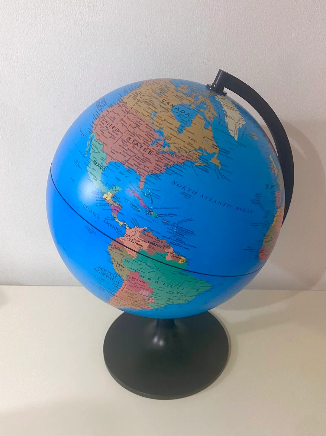Colourful World Globe image indicator(2)