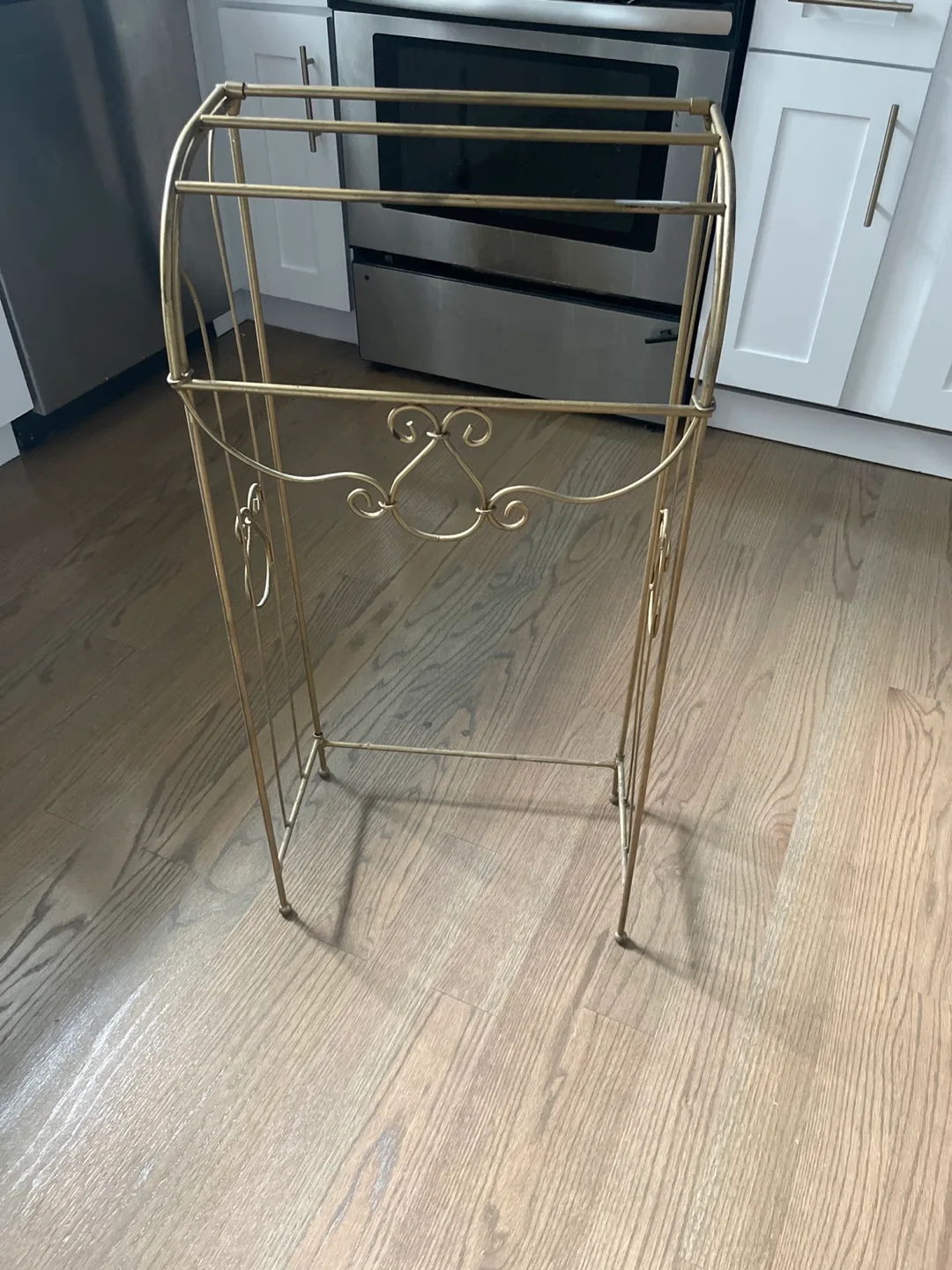 Gold Tone Metal Towel Rack thumbnail
