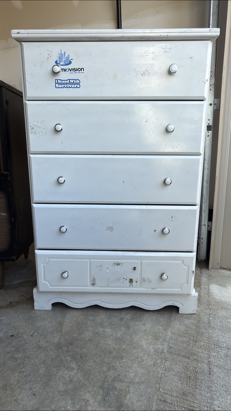 White 5-Drawer Dresser