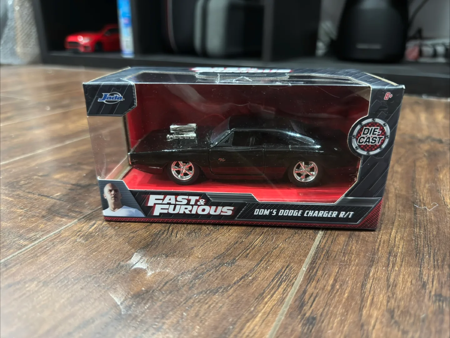 Jada Toys Fast & Furious Dom's Dodge Charger R/T Diecast thumbnail