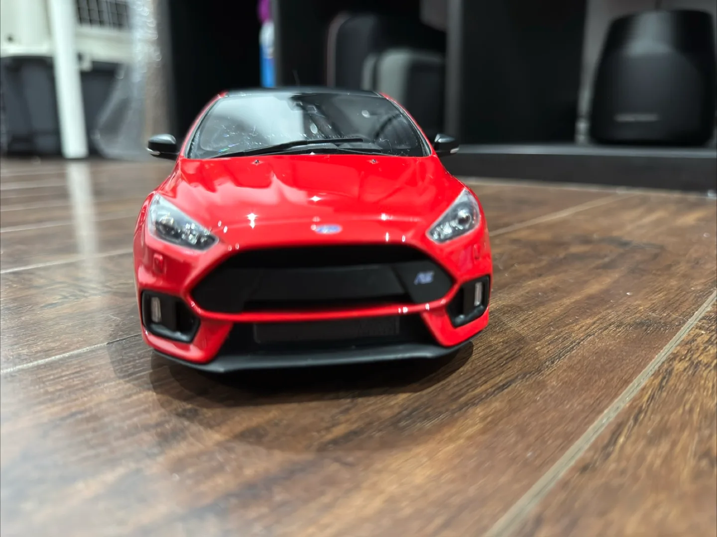 Ford Focus RS 1/18 Scale Model Car thumbnail