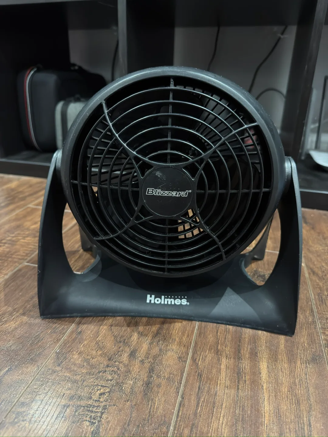 Holmes Blizzard Oscillating Table Fan thumbnail