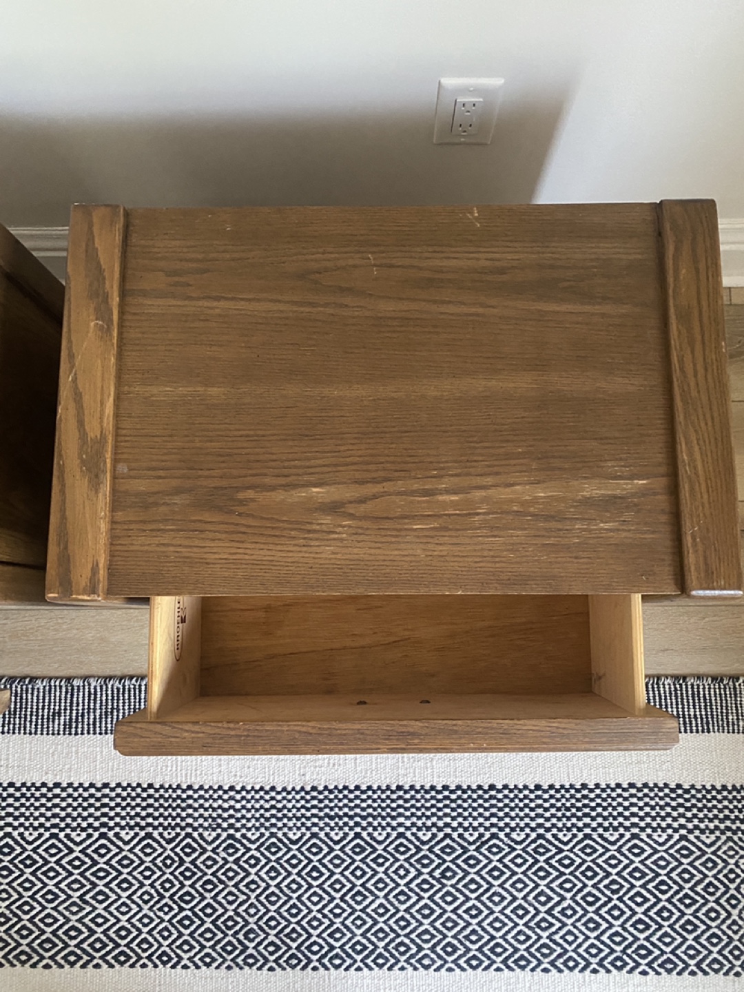 Kroehler Wooden Nightstands - Pair - photo 5
