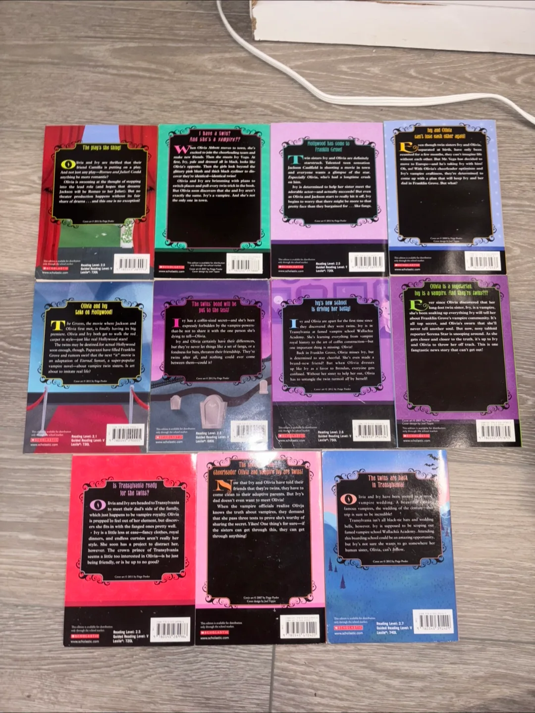 11 Books My Sister the Vampire Book Series by Sienna Mercer image indicator(2)