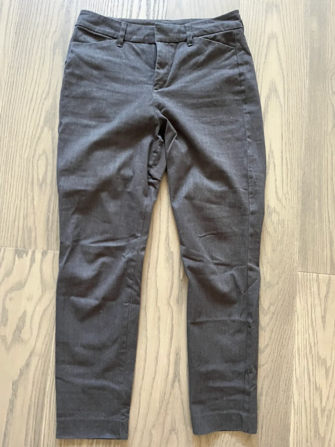 Old Navy Pixie High Rise Pants Size 4 thumbnail