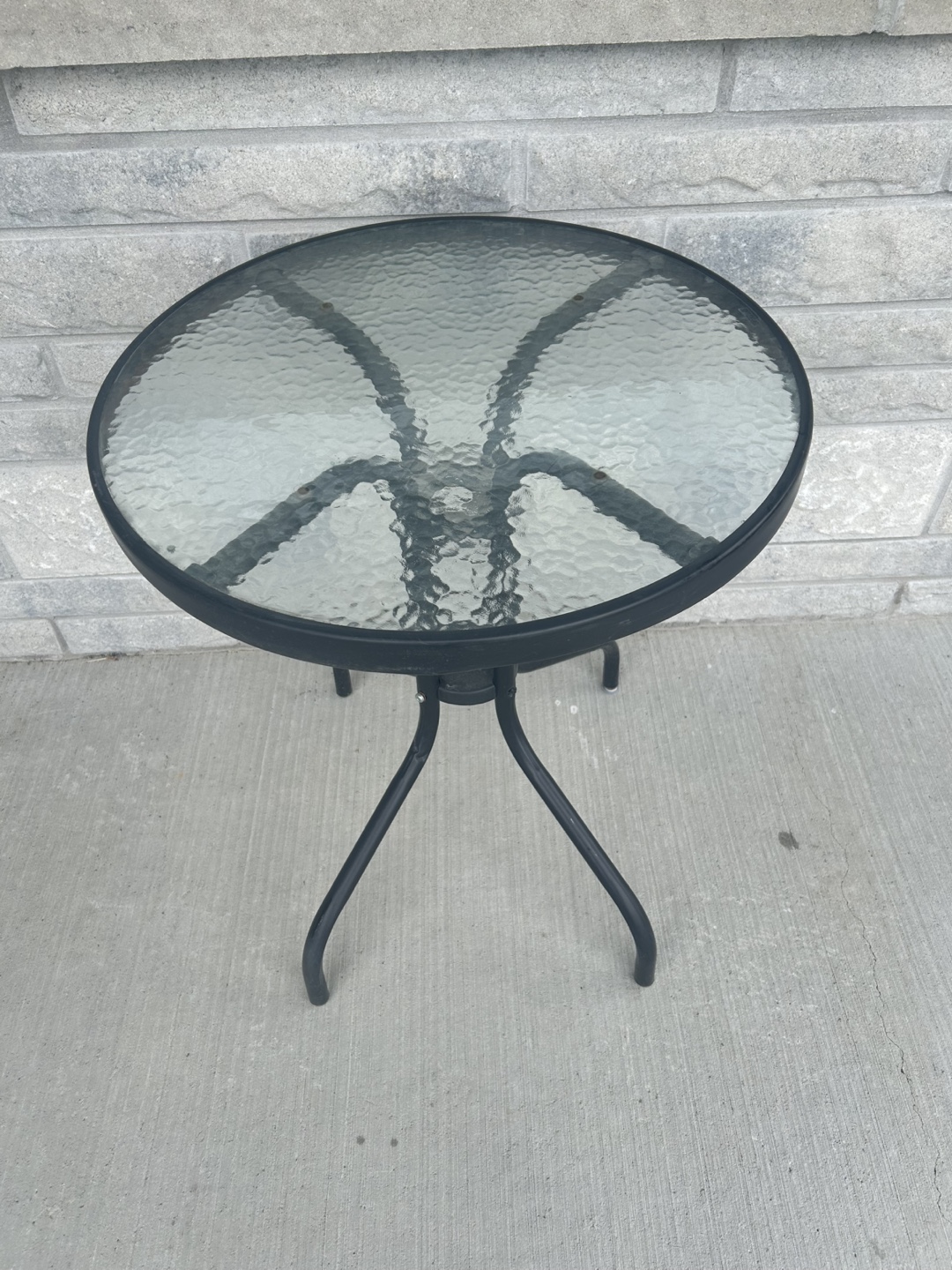 Round Glass Top Patio Table