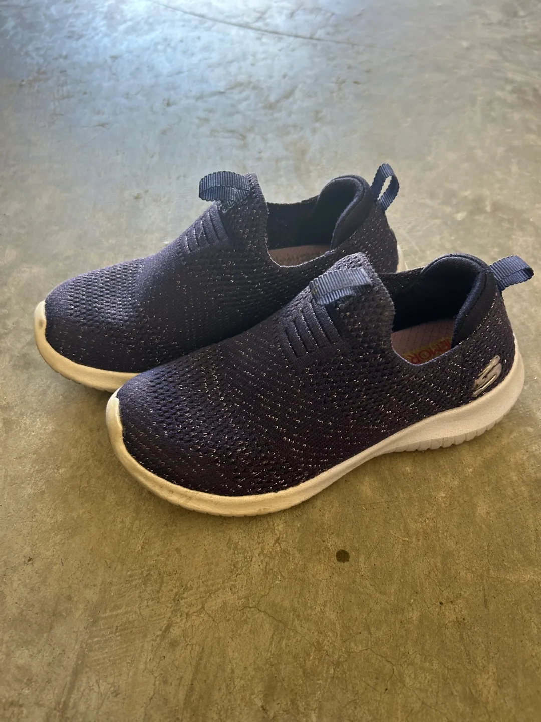 🇨🇦 Kids girls Skechers Slip-On Sneakers size 11 thumbnail