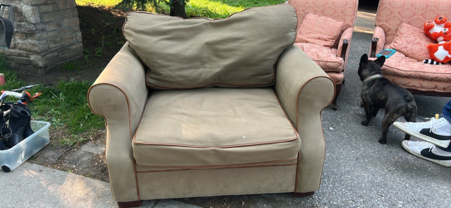 Free oversized chair