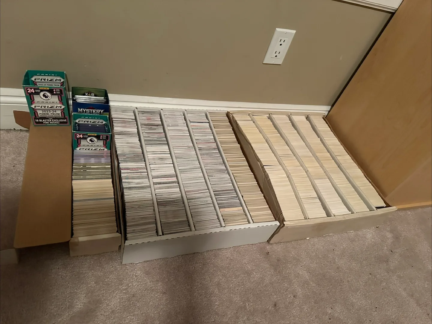 10,000+ Sports Cards Collection (NEED GONE ASAP!!!) image indicator(2)
