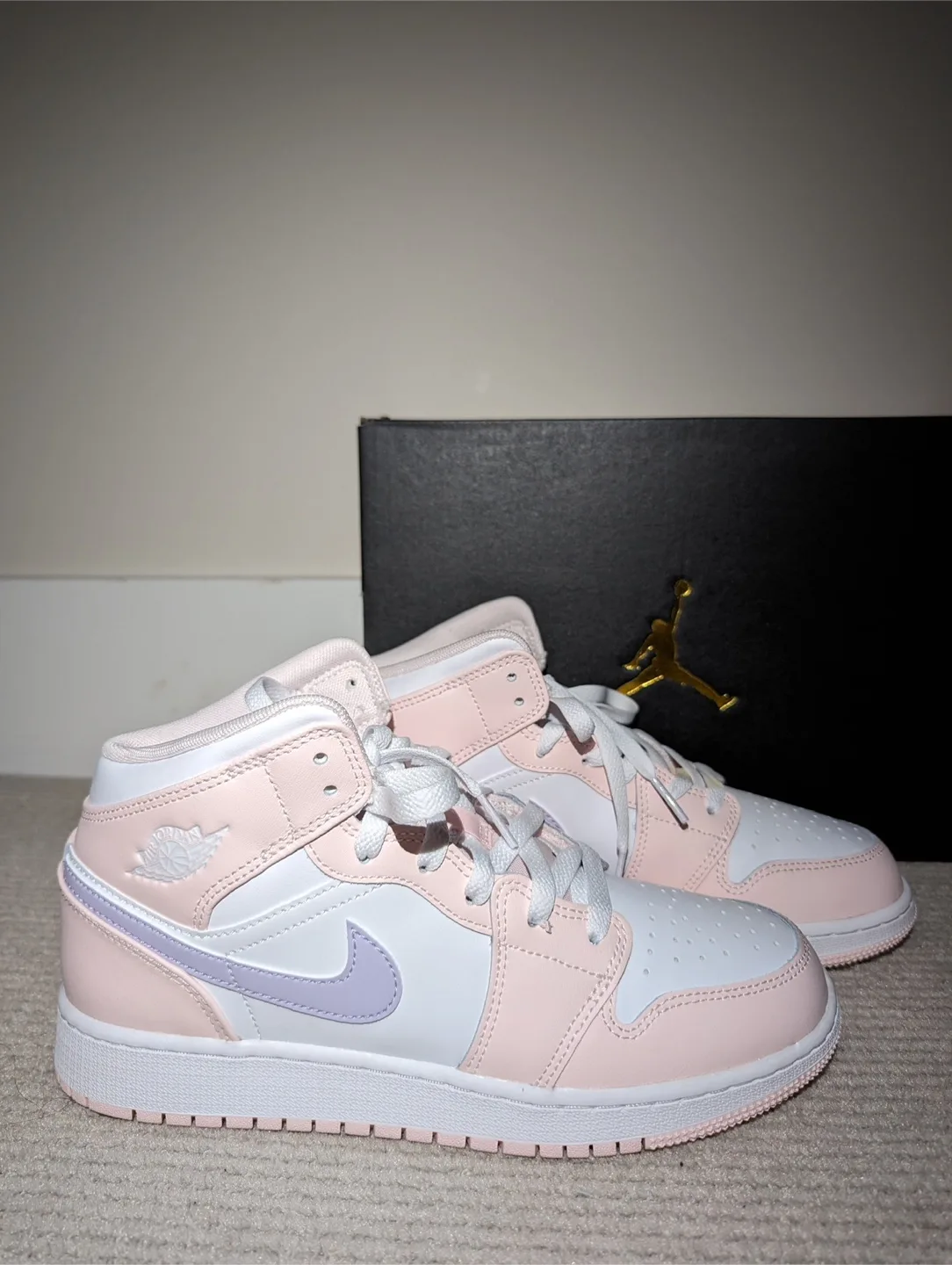 Nike Air Jordan 1 Mid “Pink Wash” (GS) thumbnail