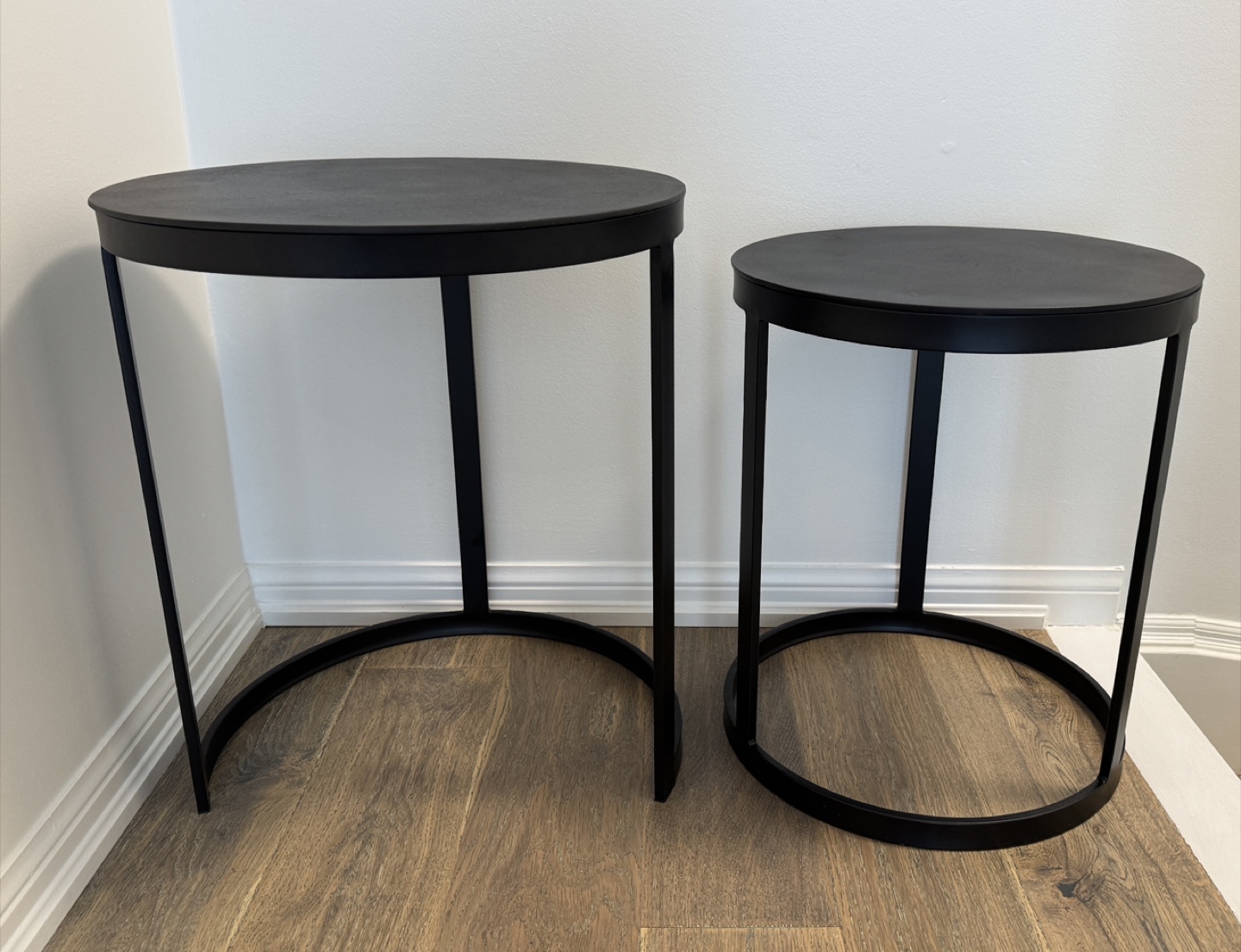 Black Round Nesting Tables - Set of 2 - photo 5