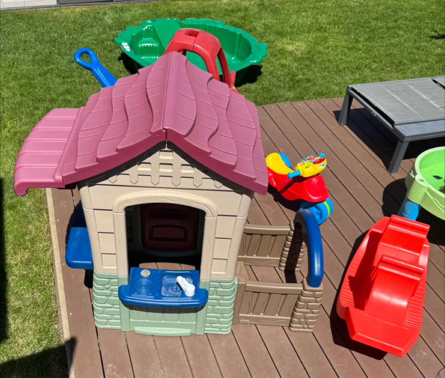 Little Tikes Playhouse thumbnail