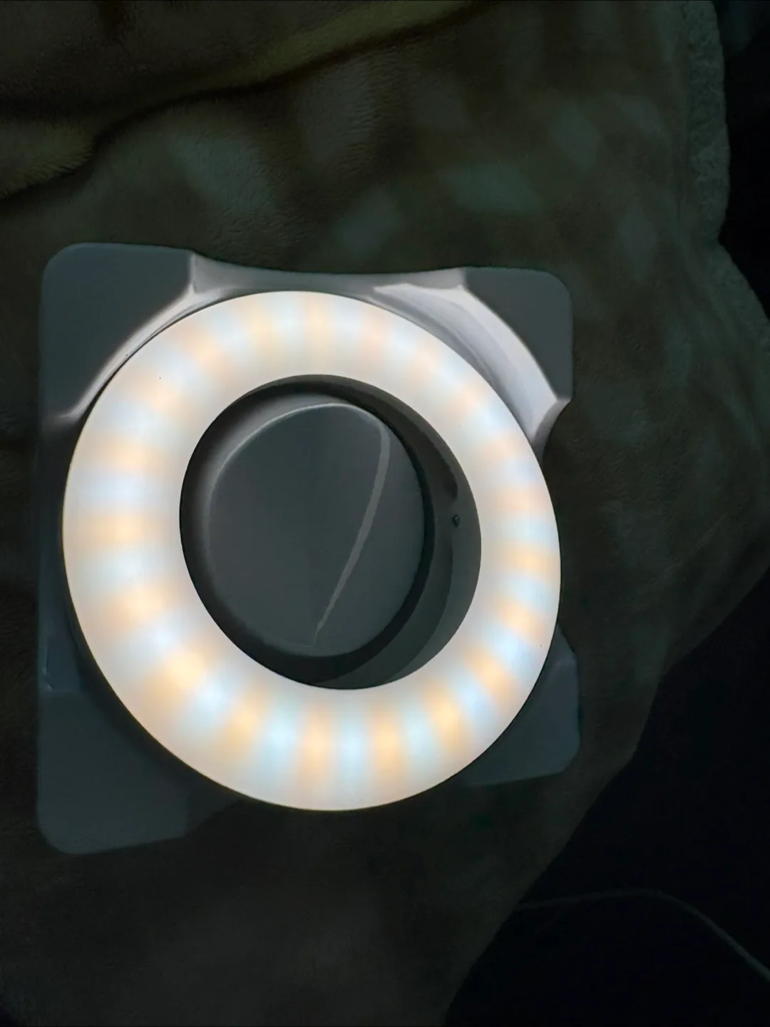 Selfie Ring Light XJ-19 - Great Condition! image indicator(5)