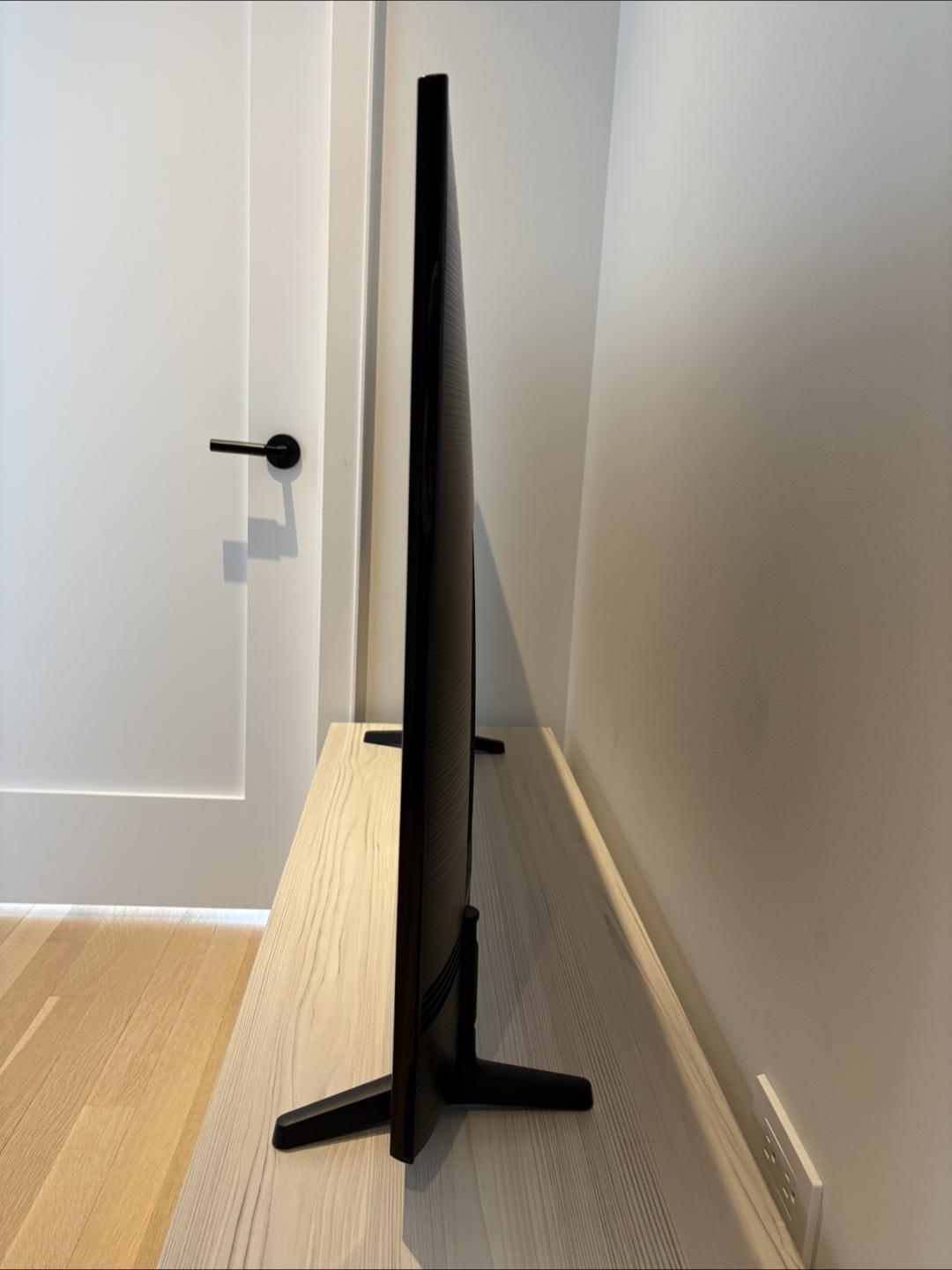 Samsung 50" 4K UHD Smart TV - photo 4
