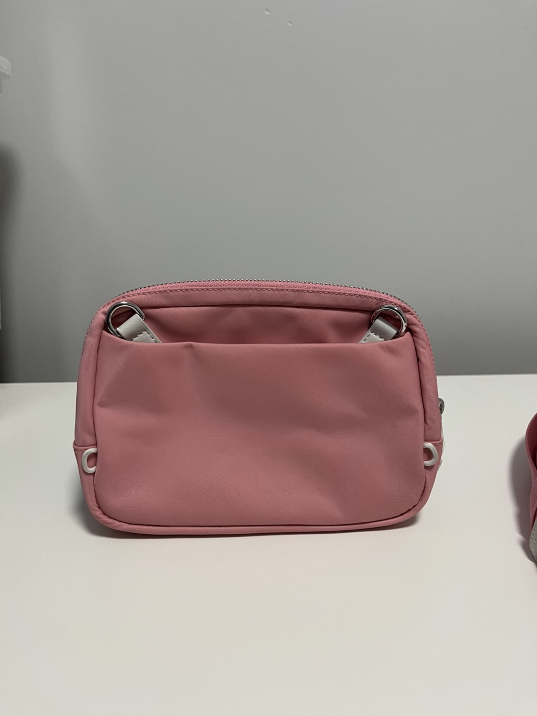 Lululemon Pink crossbody Bag - photo 2