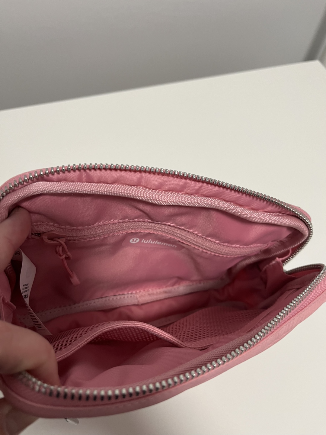 Lululemon Pink crossbody Bag - photo 3