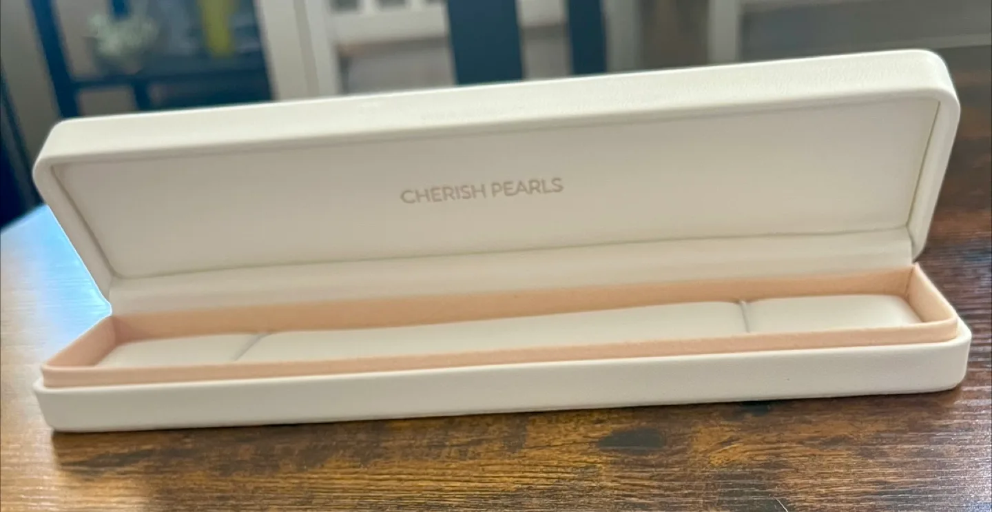 Cherish Pearls White Jewellery Box image indicator(2)