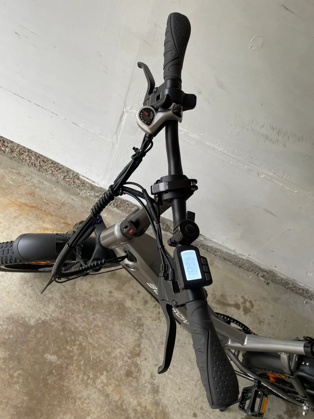 NEW! Blutron EB750S E-Bike (500W + 70Km Range + 32km/h) - $1,355 image indicator(6)