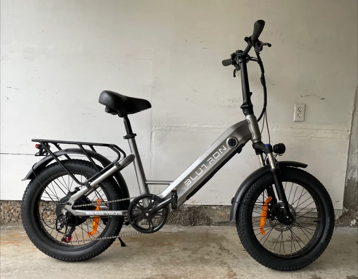 NEW! Blutron EB750S E-Bike (500W + 70Km Range + 32km/h) - $1,355 image indicator(2)