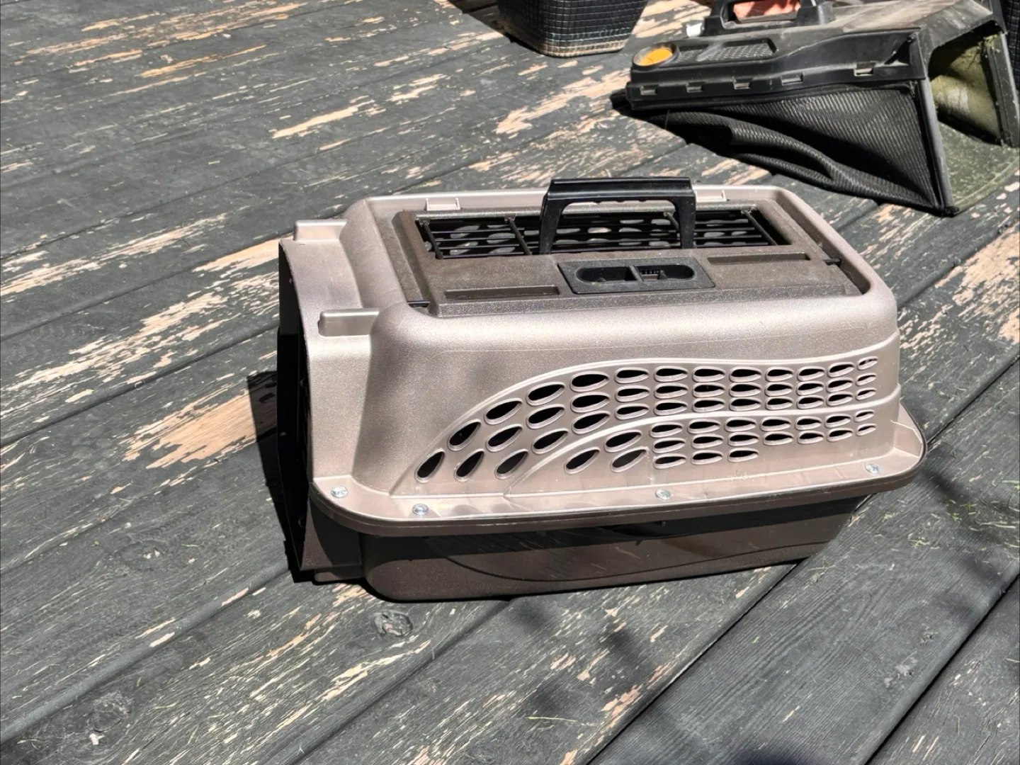 Pet carrier thumbnail