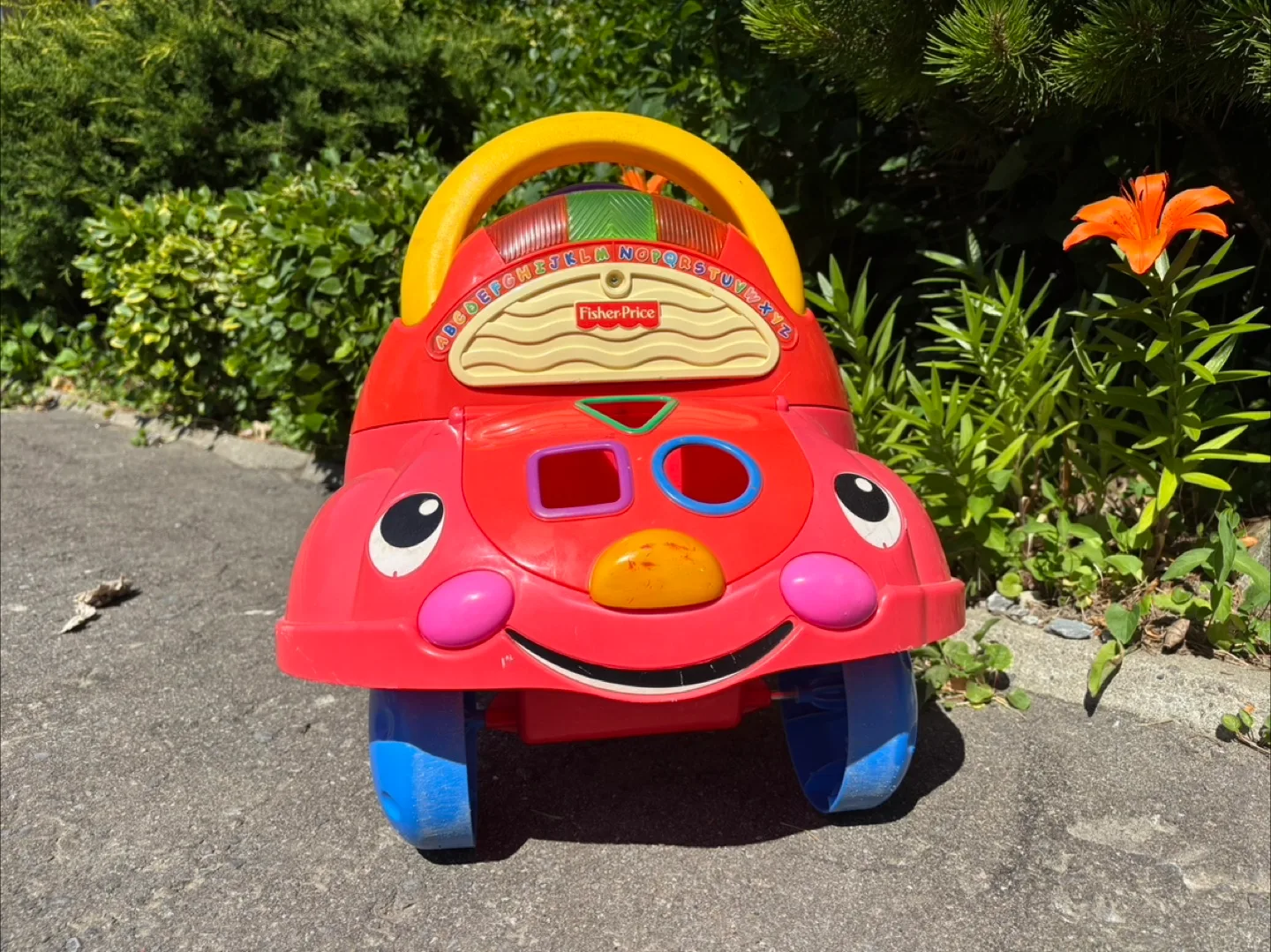 Fisher-Price Laugh & Learn Crawl Around Car thumbnail