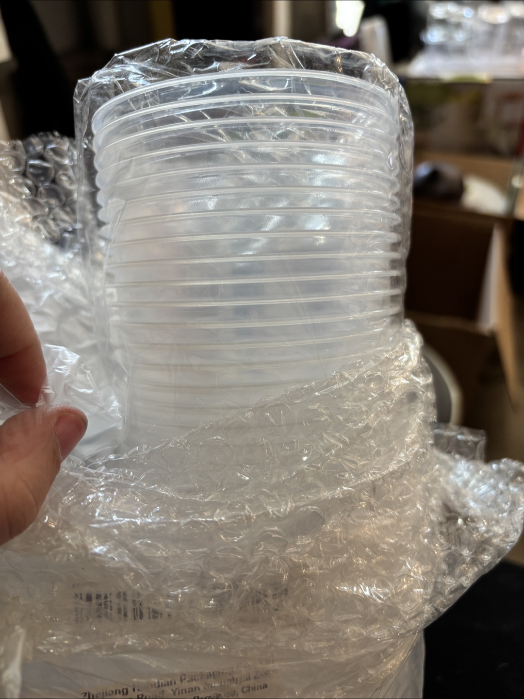 360ml Disposable Plastic Cups with Lids - 50 Pieces - photo 2