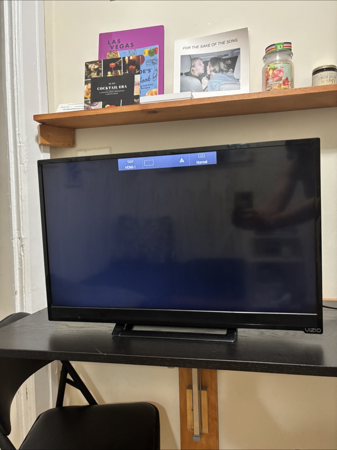 27in Vizio TV