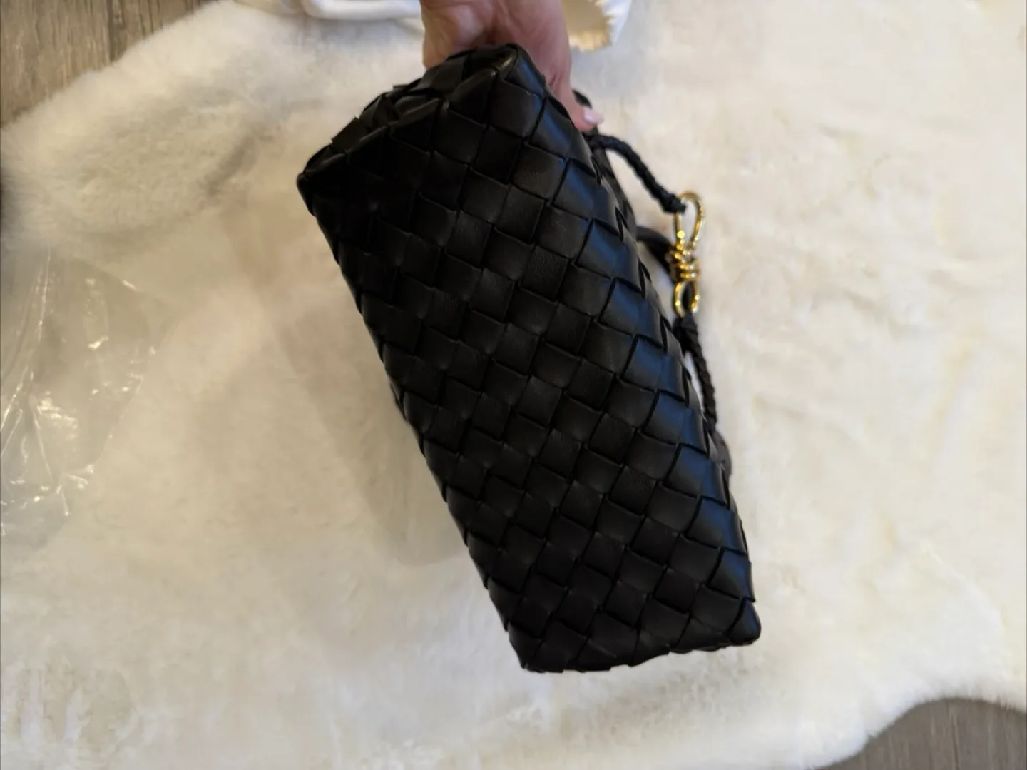 Bottega Veneta Andiamo small bag image indicator(7)