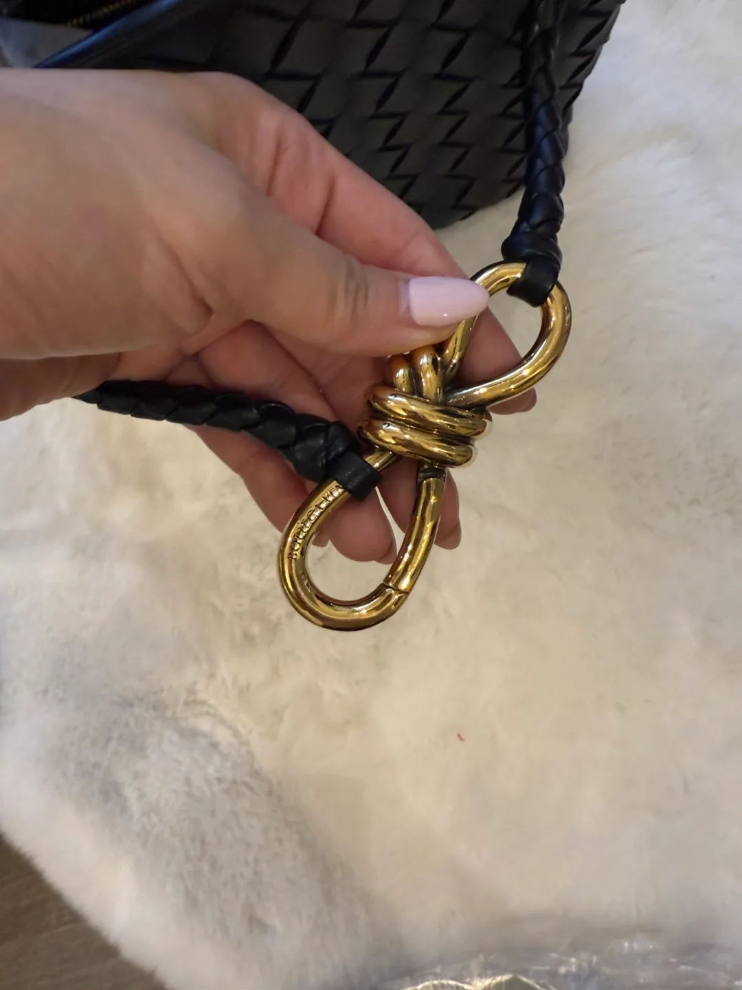 Bottega Veneta Andiamo small bag image indicator(5)