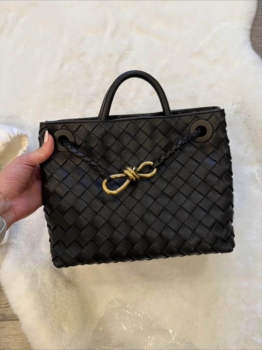 Bottega Veneta Andiamo small bag image indicator(2)