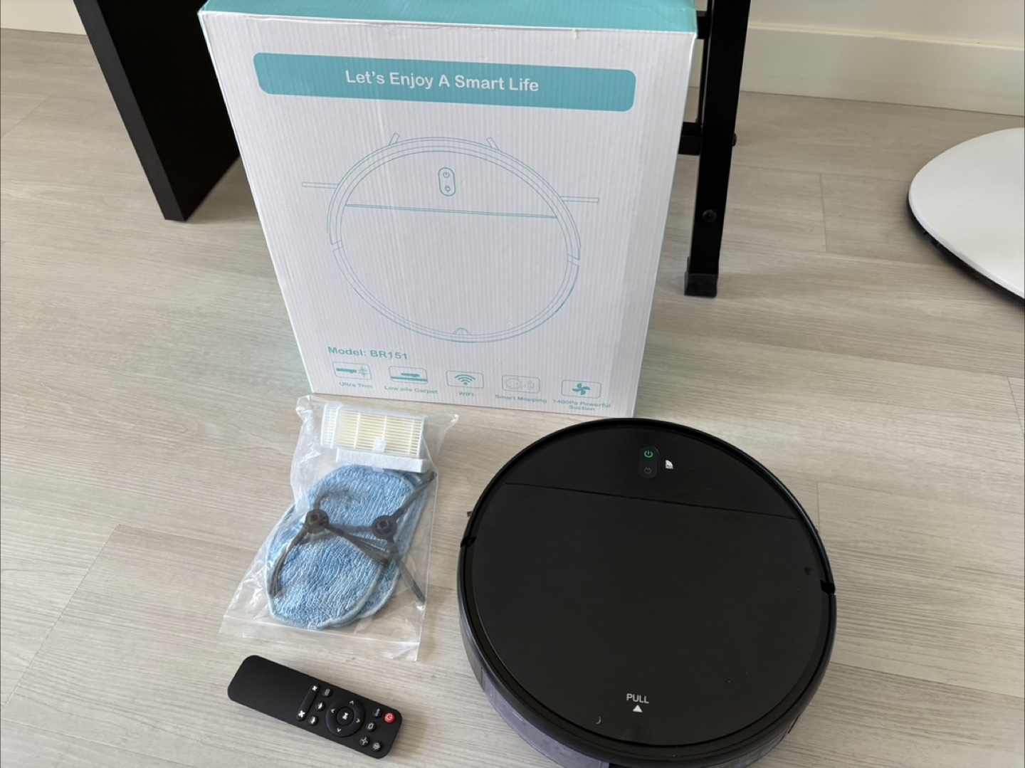 Washing robot vacuum cleaner with remote control and wifi