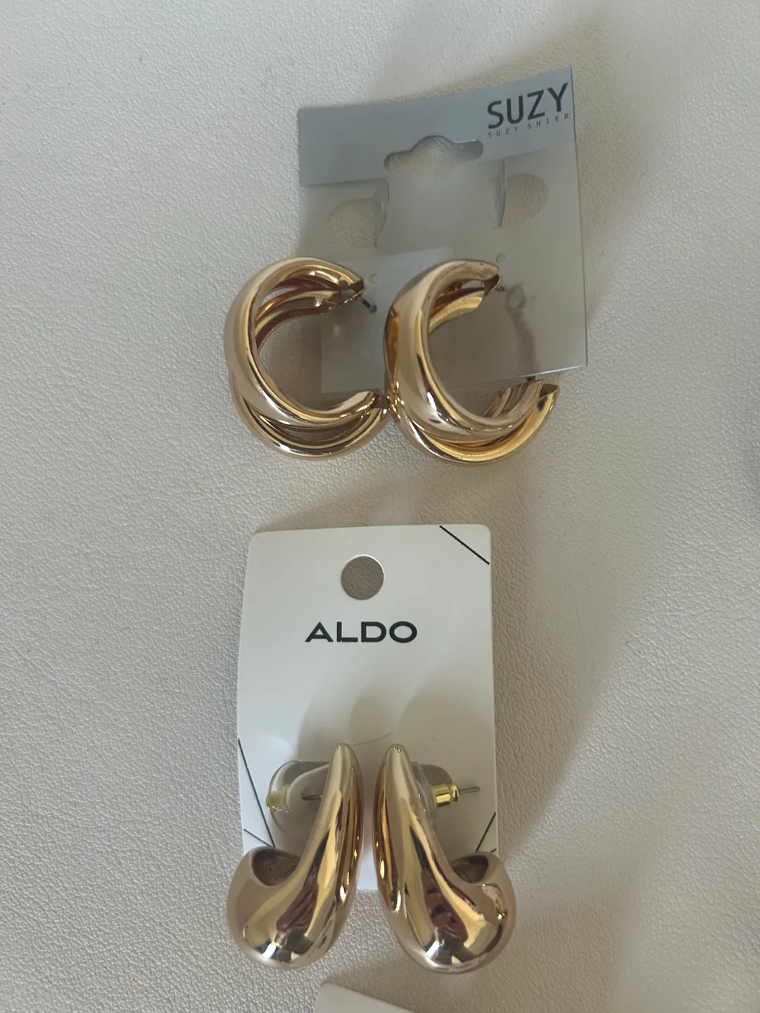 Set of 5 Brand New Hoop Earrings image indicator(3)