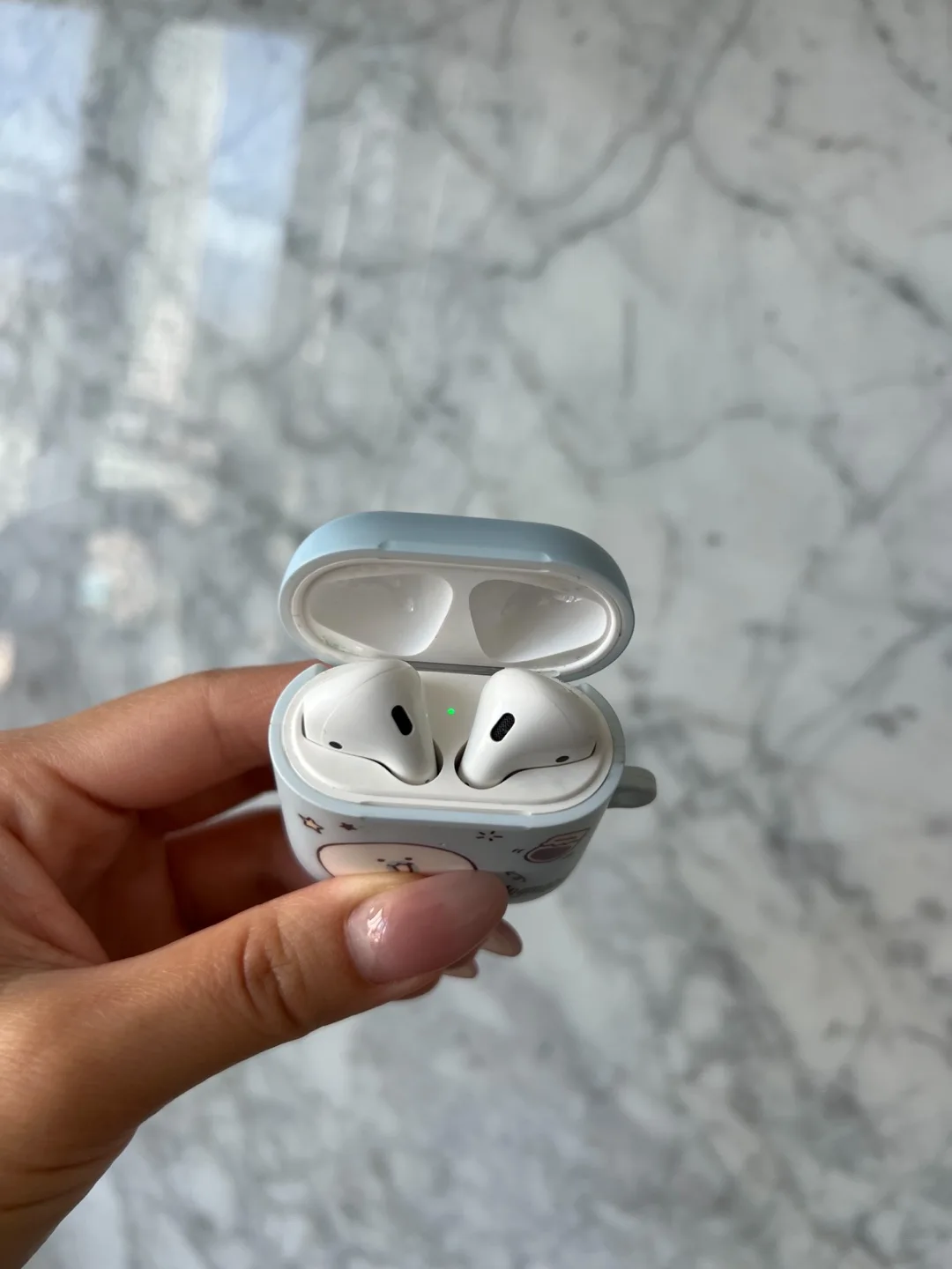 Apple AirPods 2nd Gen with Kakao Friends Case image indicator(2)