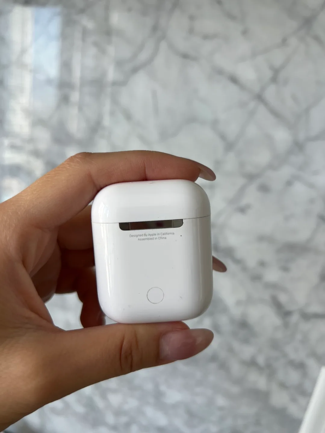 Apple AirPods 2nd Gen with Kakao Friends Case image indicator(6)