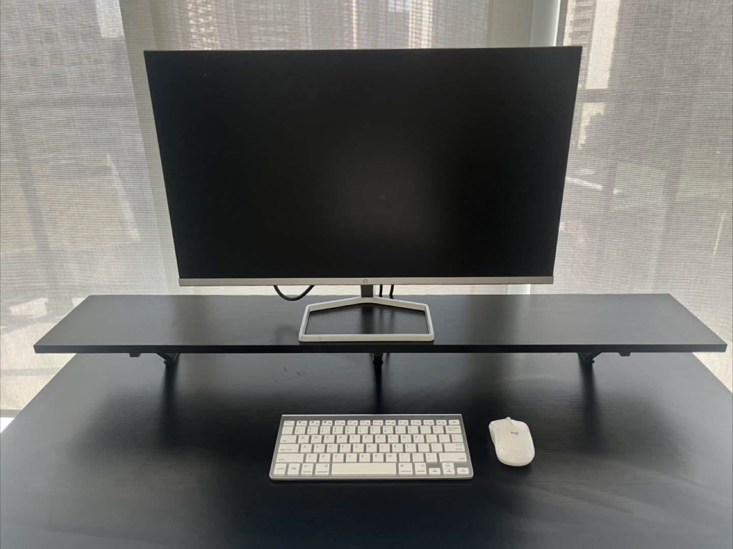 27” HP Monitor