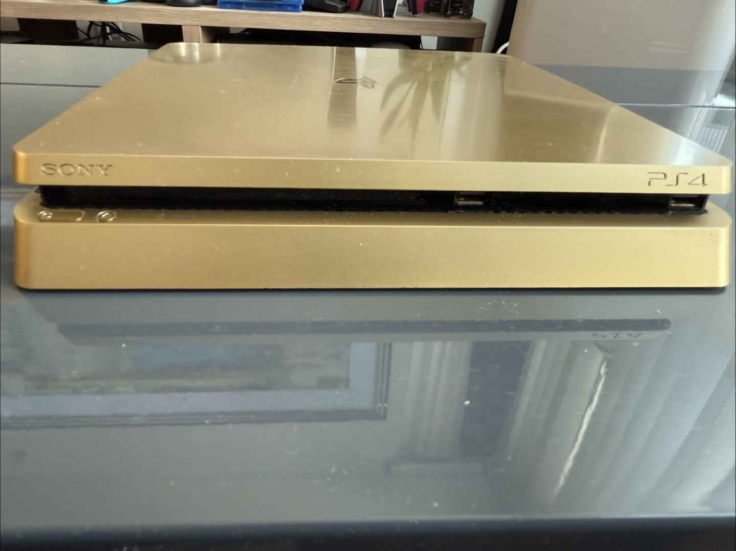 🎮 Gold Edition PlayStation 4 Slim 1TB – With 2 Controllers - photo 4
