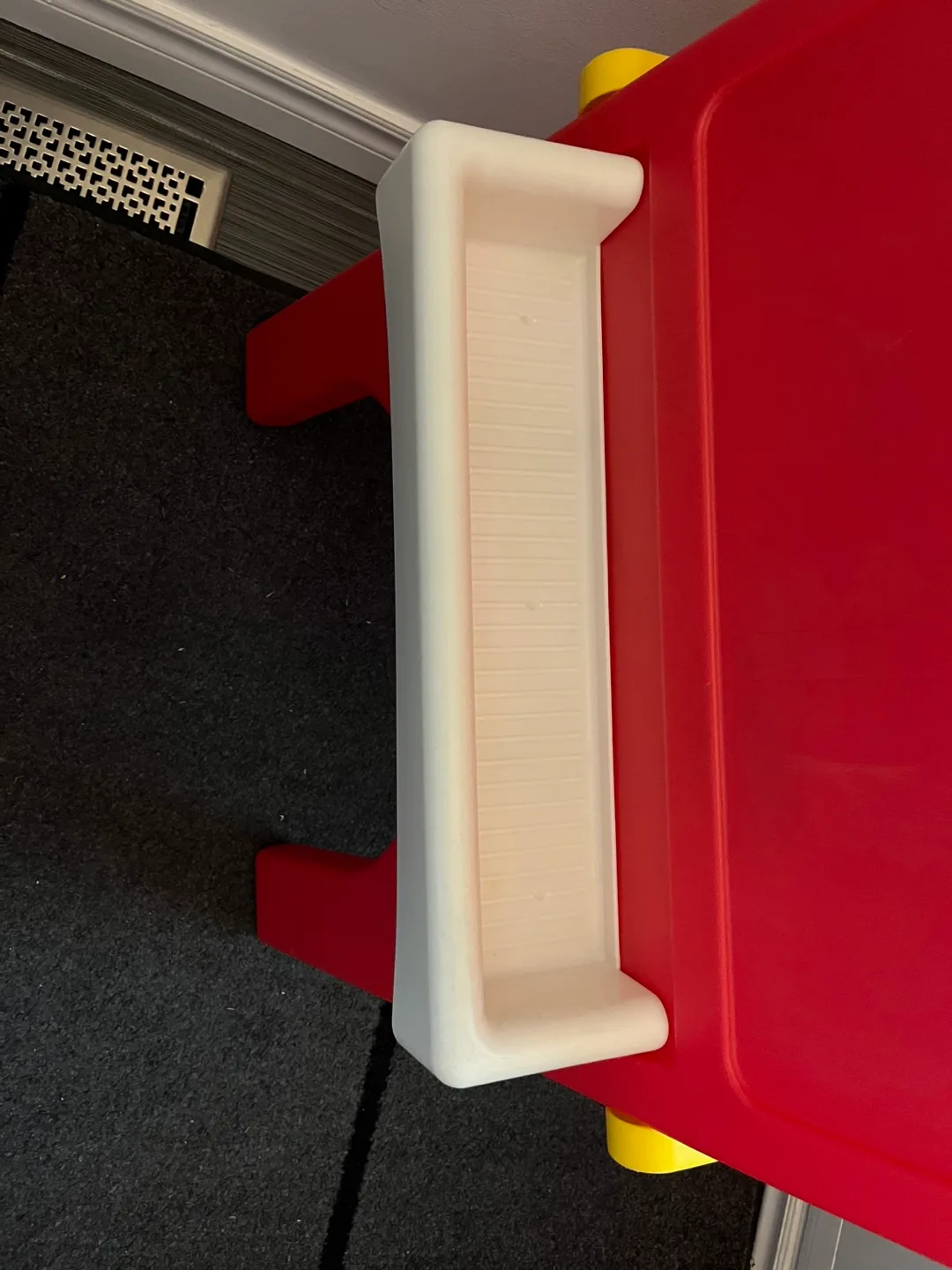 ✨Like New✨ Little Tikes Red Easel image indicator(4)