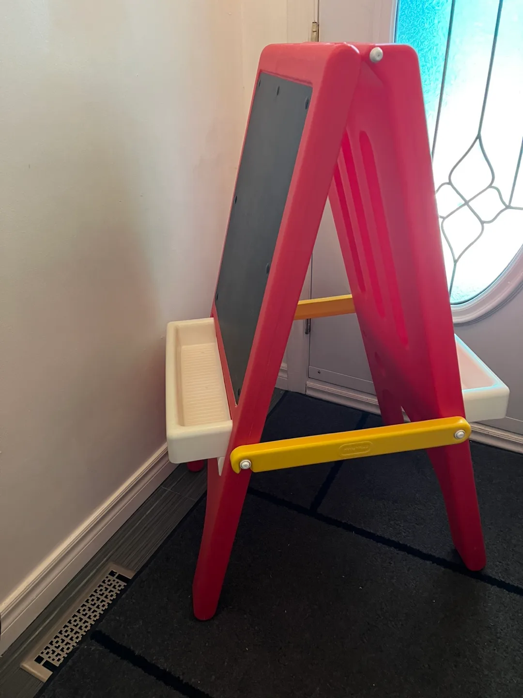 ✨Like New✨ Little Tikes Red Easel image indicator(2)